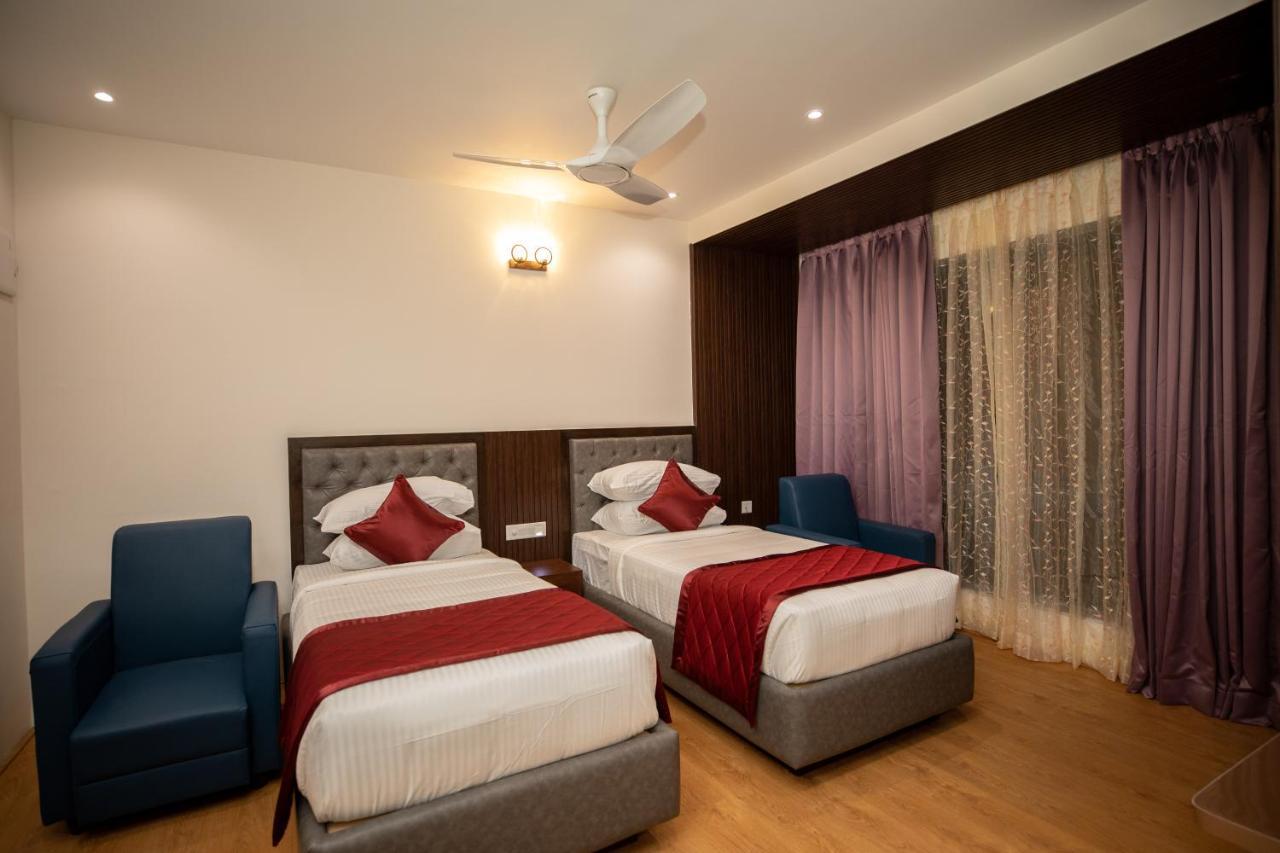 Hotel Silver Cle Hyderabad Bagian luar foto