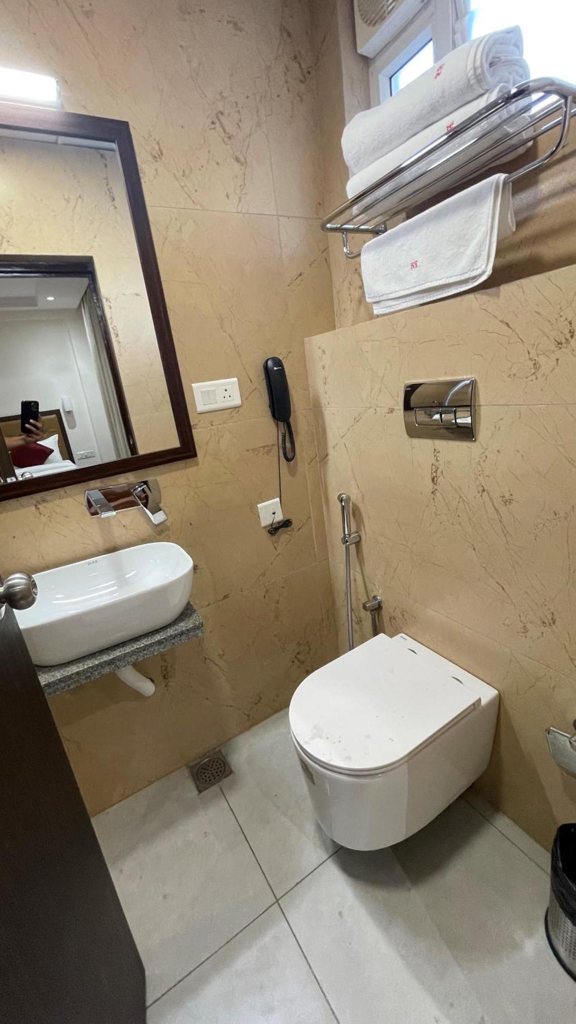 Hotel Silver Cle Hyderabad Bagian luar foto
