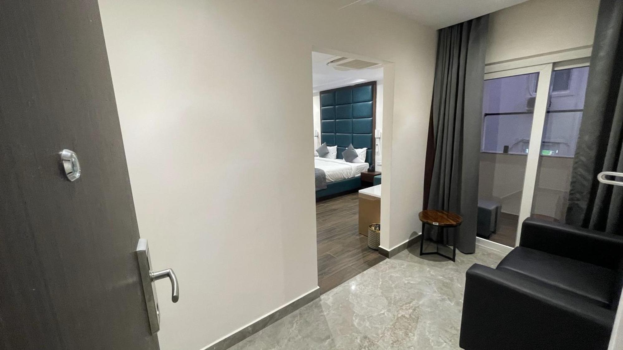 Hotel Silver Cle Hyderabad Bagian luar foto